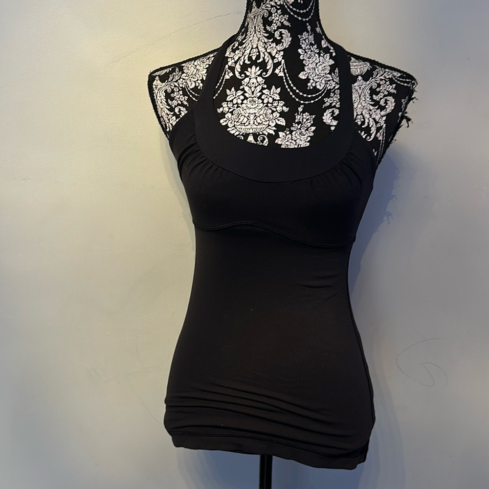 Lululemon size 4 top